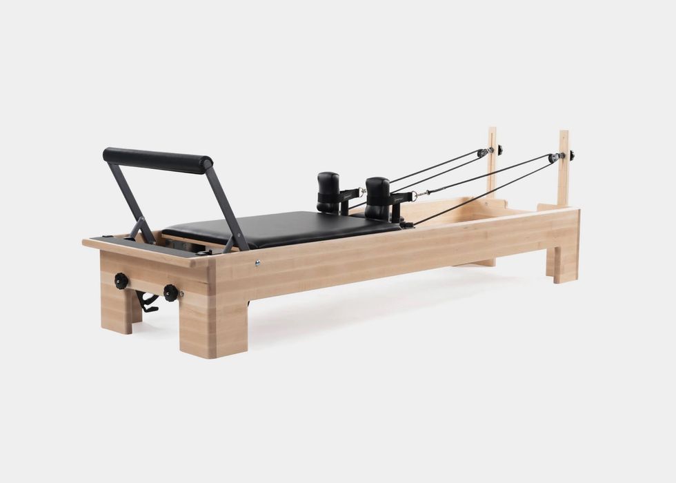 Продава се разработен бизнес ПИЛАТЕС РЕФОРМЪР студио в София PILATES REFORMER