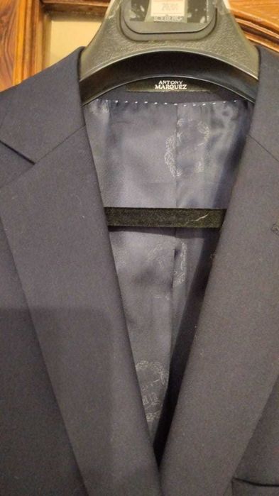 продаю костюм мужской