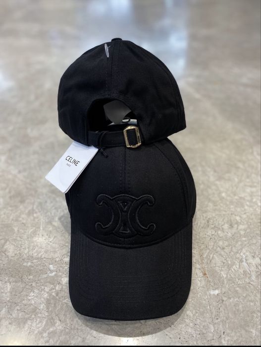 Шапка celine.