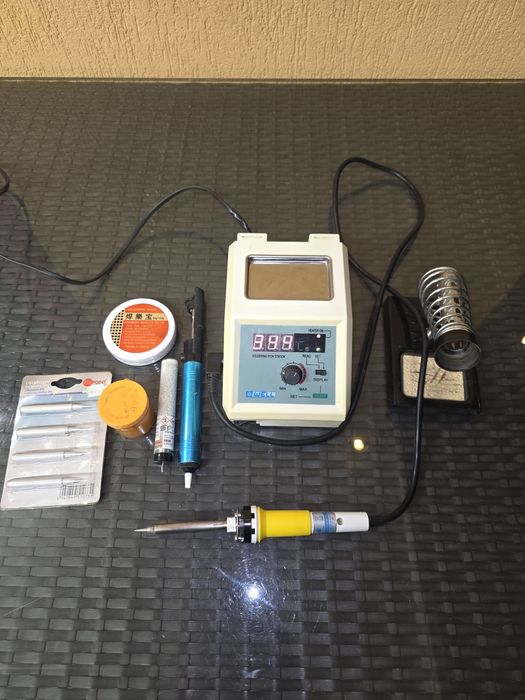 Stație de lipit digitală WELL SLC-48 (48W) + Kit complet accesorii
