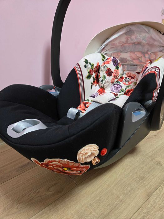 Cybex стол за кола Cloud Z i-size Spring/Blossom