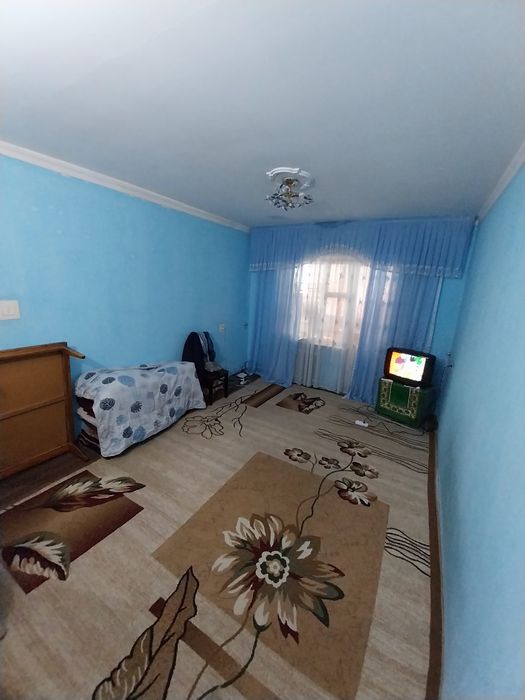Уй сотилади.  Продаётся 3х комнатная квартира