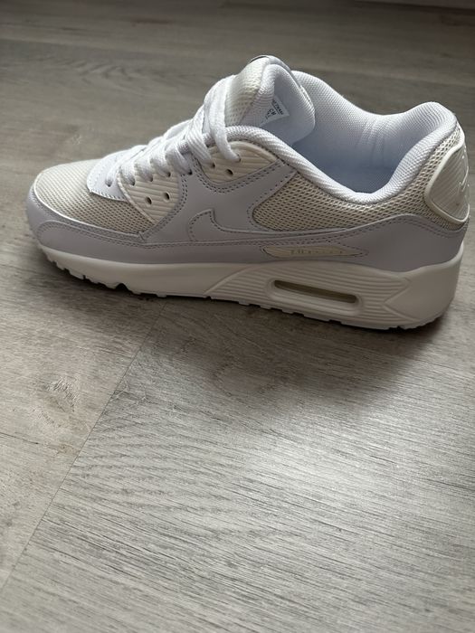 Кроссовка найк айр макс