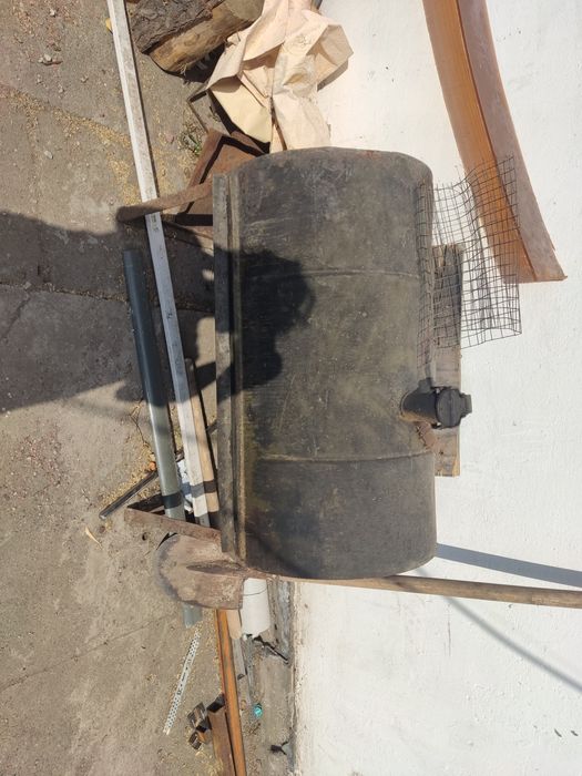 Ёмкость для горючих материалов