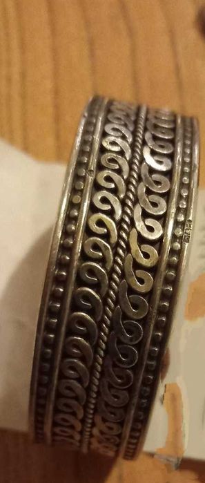 Масивна, сребърна ръчно изработена гривна Непал/Индия