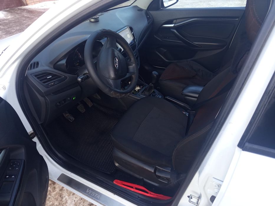 Продам ладу весту