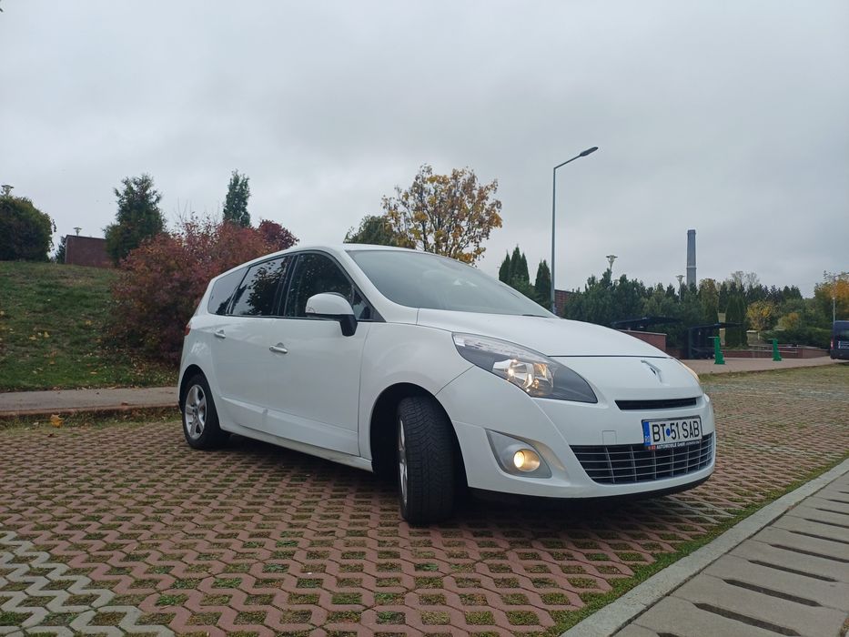 Vând renault grande scenic