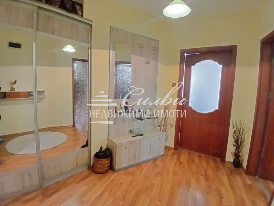 ТУХЛЕН мезонет – ТОП Център!