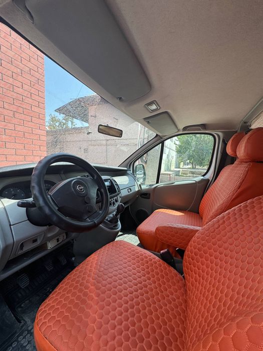 Tez yordam mashinasi Opel Vivaro