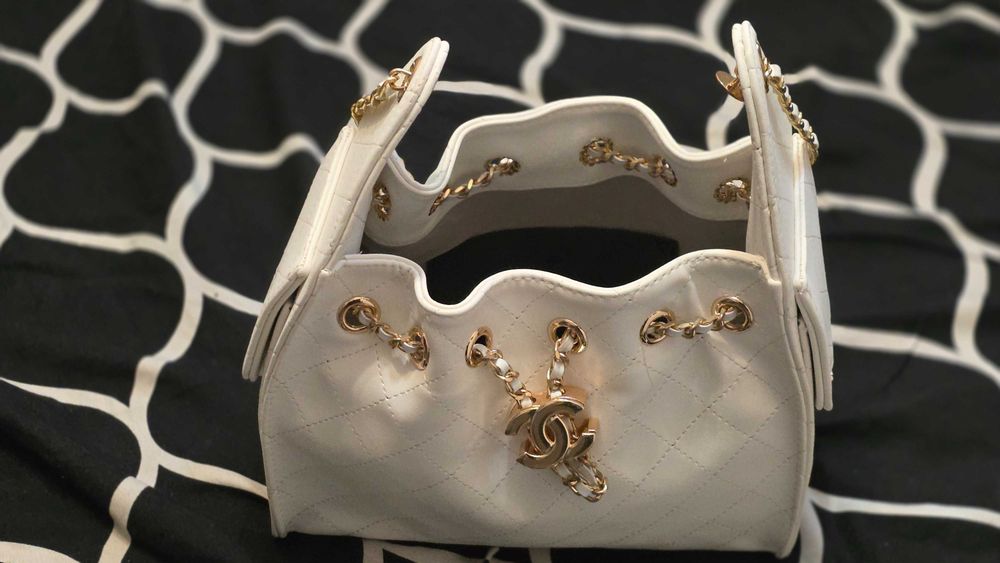 Geanta Chanel noua