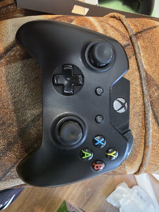 Xbox ONE [с ПОДАРЪК 6 игри]