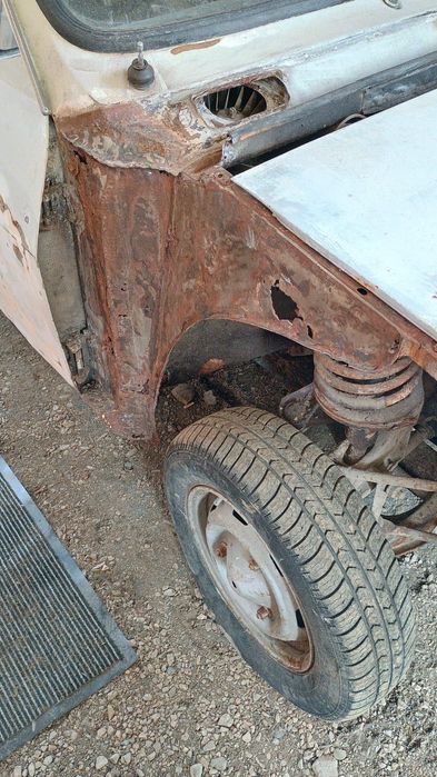 Vand Dacia 1300 pentru restaurare