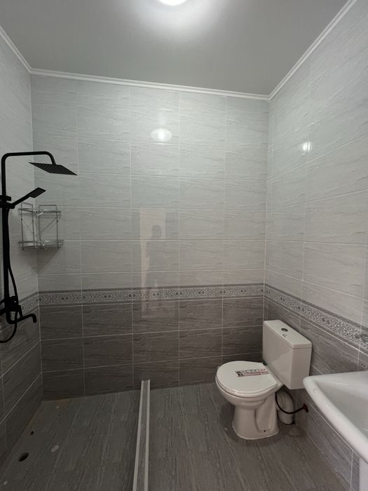 ПРОДАЕТСЯ 7 КОТТЕДЖЕЙ возле метро дустлик 6-3х комнатных и 1-одноком.