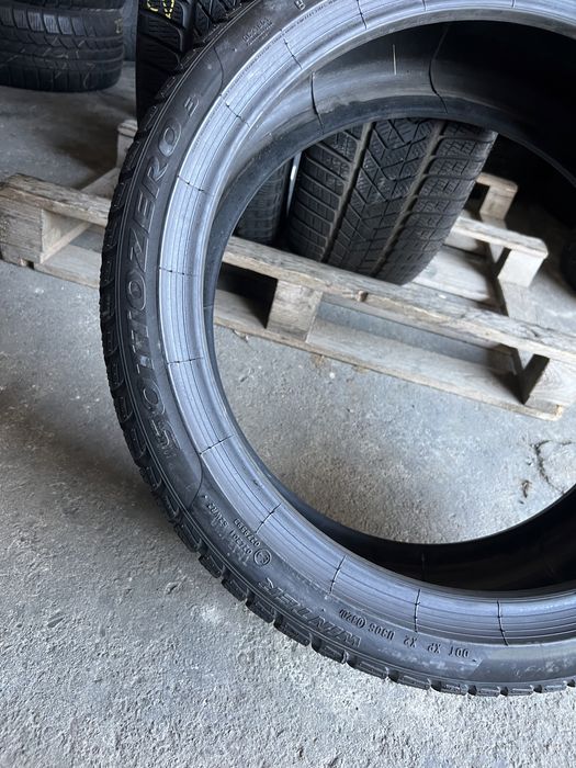4 anvelope iarna 225/40/19+255/35/19 Pirelli Runflat 2020!