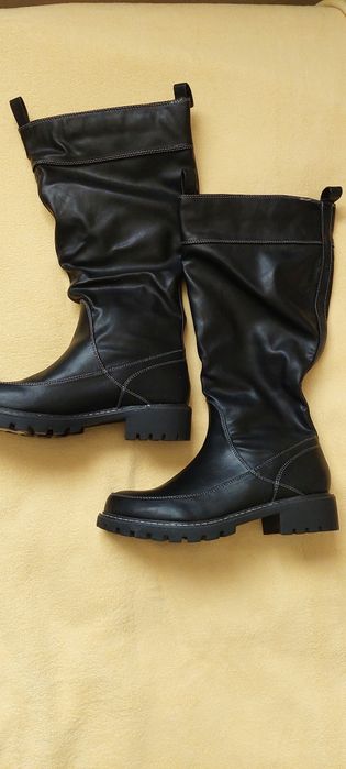 Vand cizme de dama din pele Nr .38