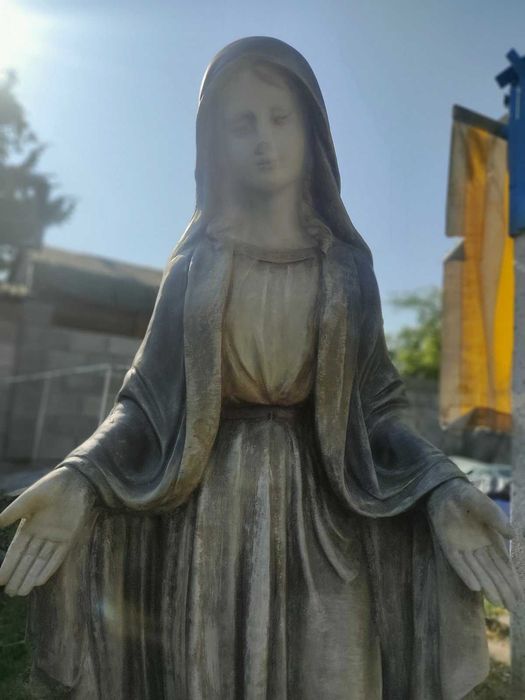 Бетонни  фигури античен стил за дома и градината