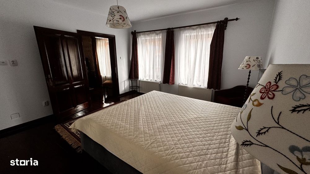 Proprietar-Apt 3 camere de exceptie in Centrul Istoric Str. Pielarilor