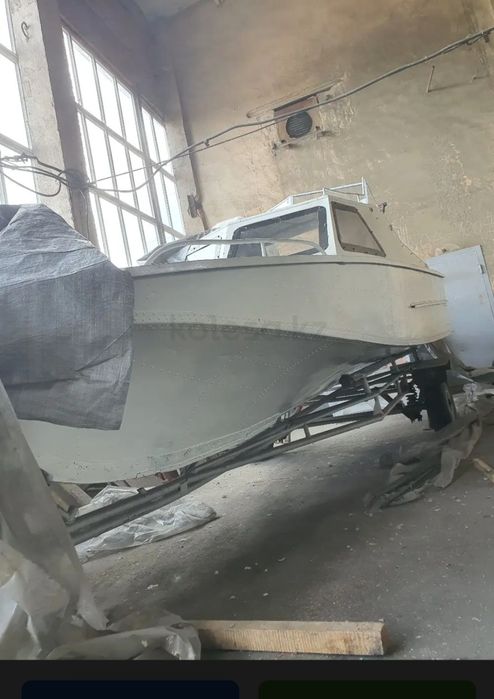 Катер прогулочный