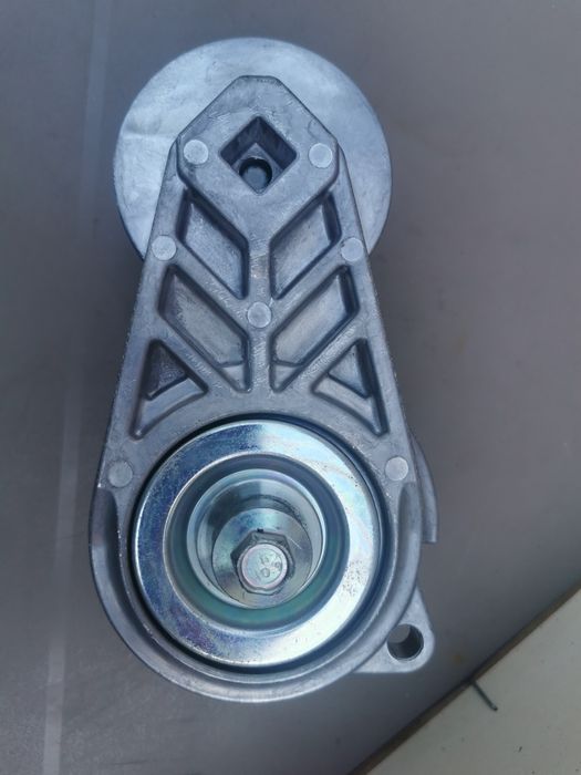 Întinzător curea distribuție camion Volvo