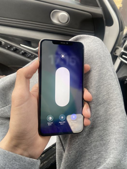 Продам Iphone 11 Pro Max 64gb