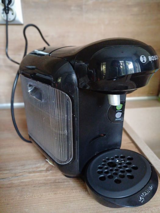 Еспресо кафемашина BOSH TASSIMO VIVY 2 + метална многократна капсула