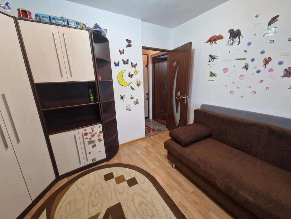 Apartament cu 3 camere decomandate – 70 mp | Spațios, mobilat și utilat