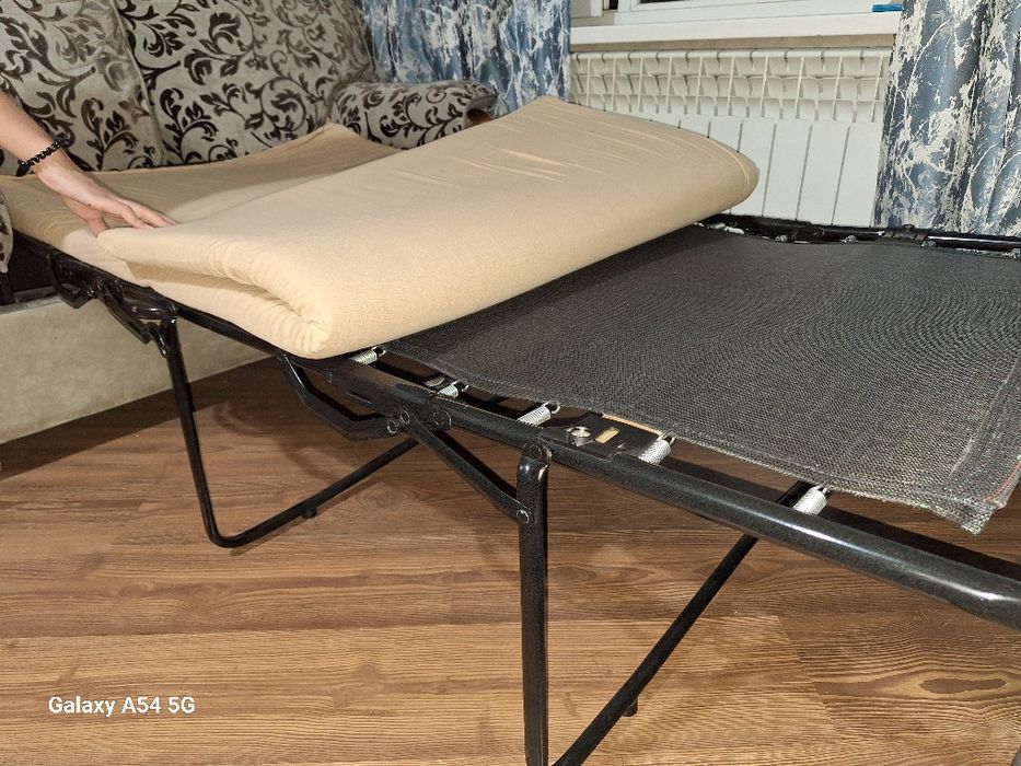 Диван и софа в хорошем состоянии