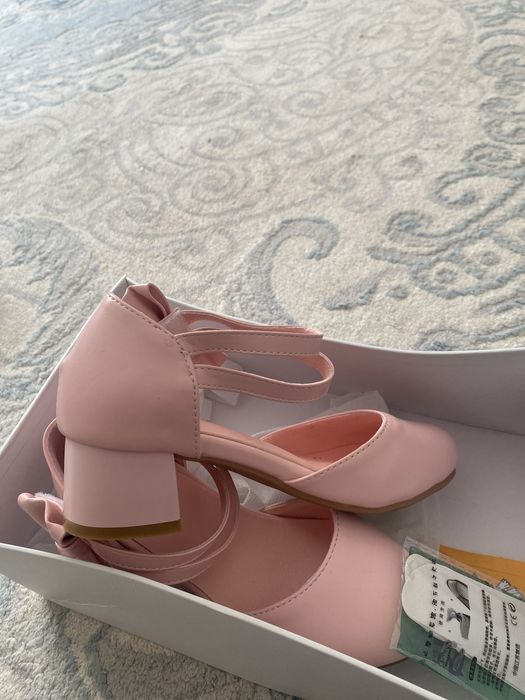 детские туфли, новые