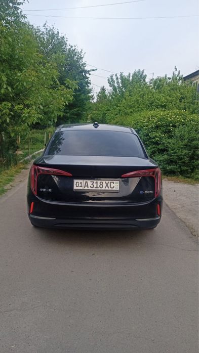 Hongqi Qm5 sotiladi