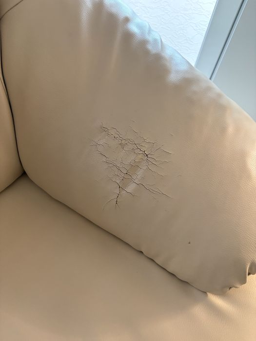 Дивани и холна маса