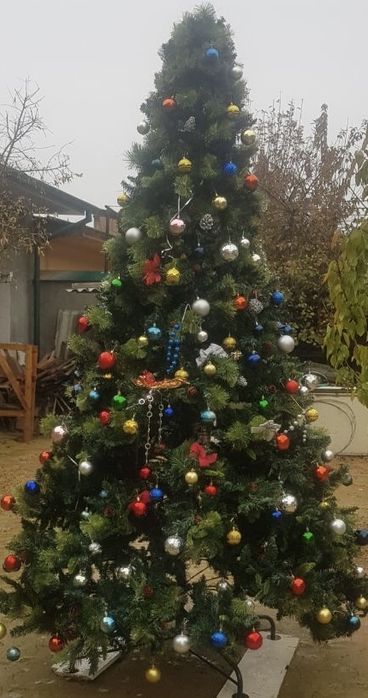 Продам Ёлку в хорошем состоянии