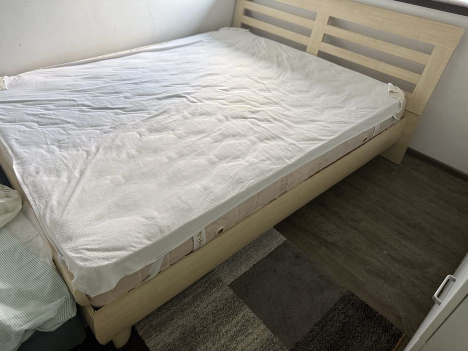 Pat 2 persoane in stare buna 160x200