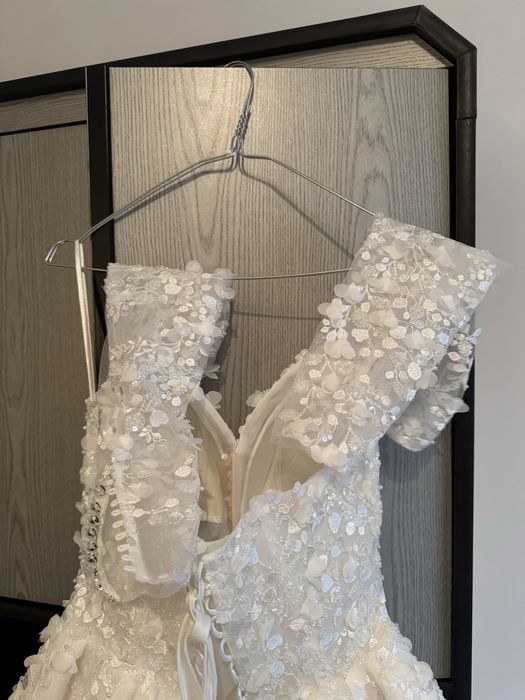 Rochie Mireasa model 2025