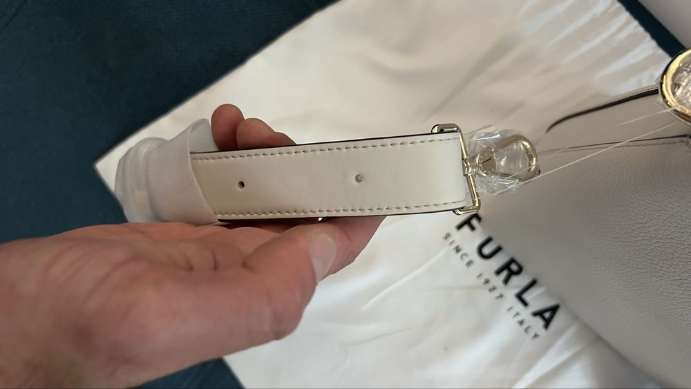 Furla Danae Perla и Beige.100%ориг. със сериен номер,етикети,торбичка