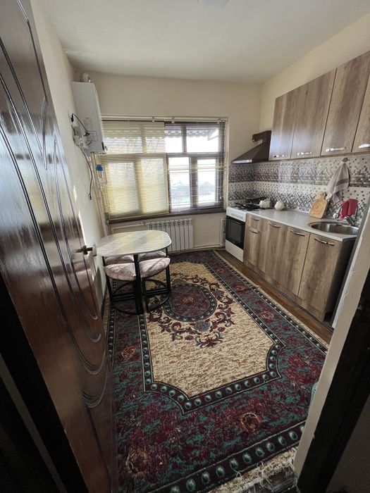 Сдам 2х комн. кв. около м.Шахристан. Маклерам: Не беспокоить!