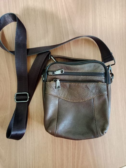 продаю мужскую сумку