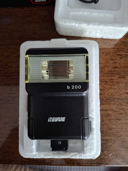 Ретро фотосветкавица REVUETRON B200 1986 г.