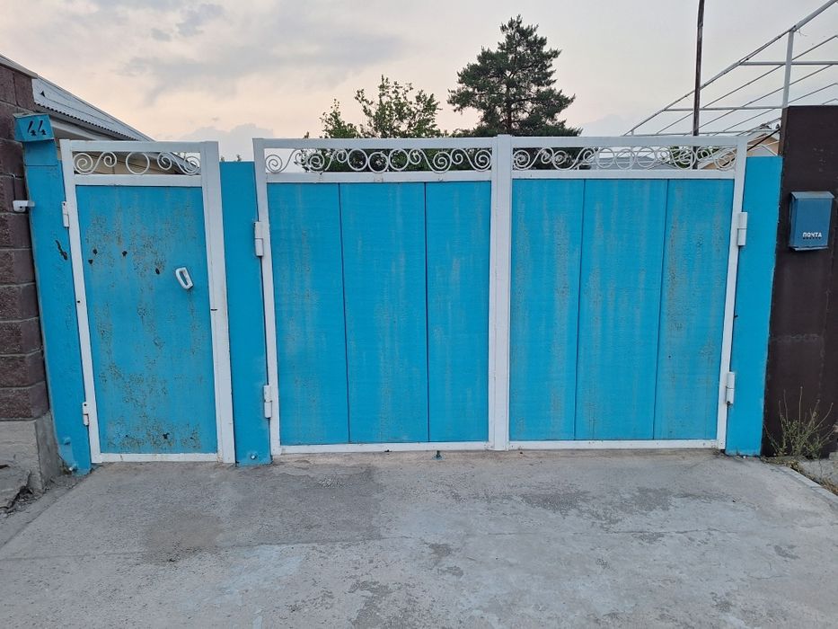 Продам металлические ворота Б/У