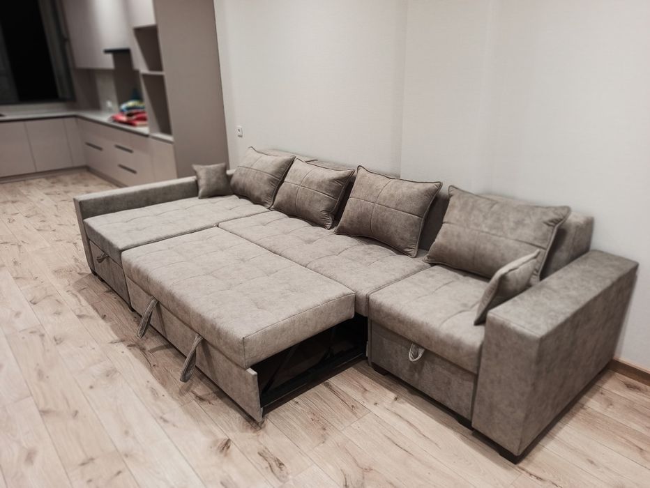 Raskladnoy uglavoy divan