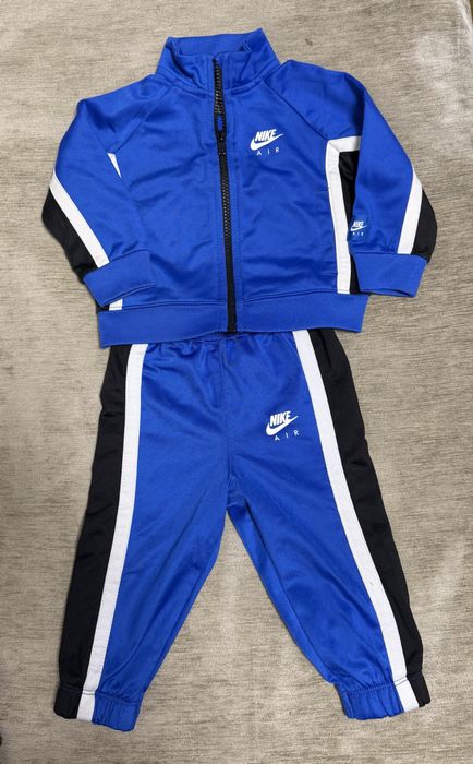 Детски екип Nike Air (74–80)