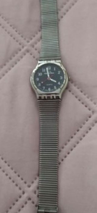 Дамска верижка и часовници