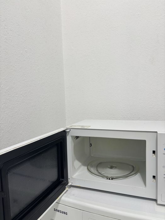 Микраволновка samsung