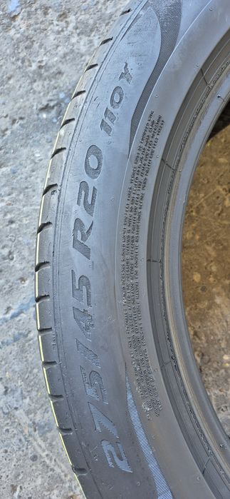 4 anvelope vara runflat Pirelli,fata 275/45/20,spate 305/40/20.Pretul este pe bucata.
