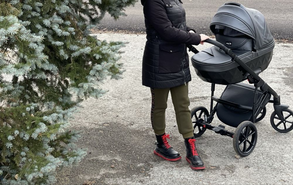 Продам детскую коляску