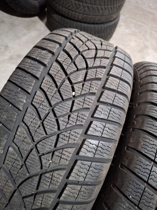 2 Anvelopele de iarnă  245 55 r17 Goodyear