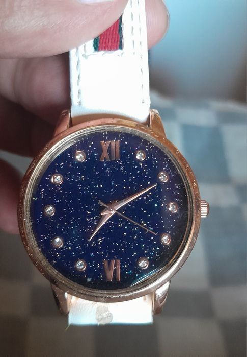 Кварцови електронни часовници