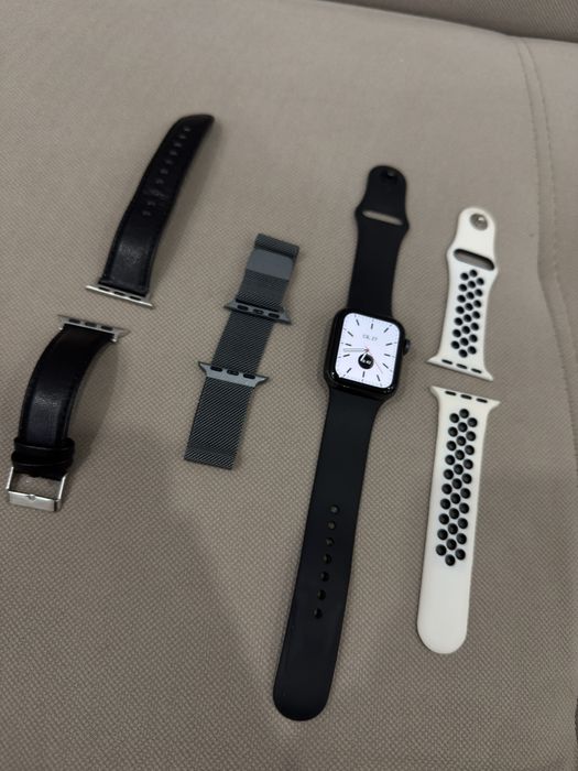 Apple Watch Series 6, 40 мм