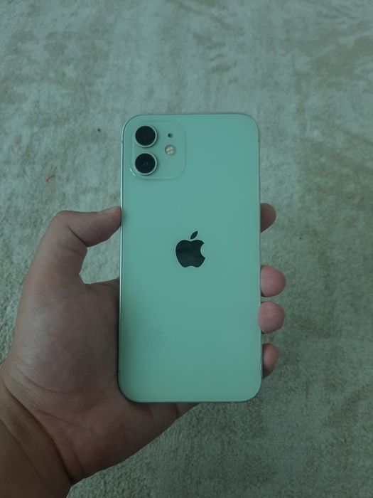 Iphone 12  sotiladi