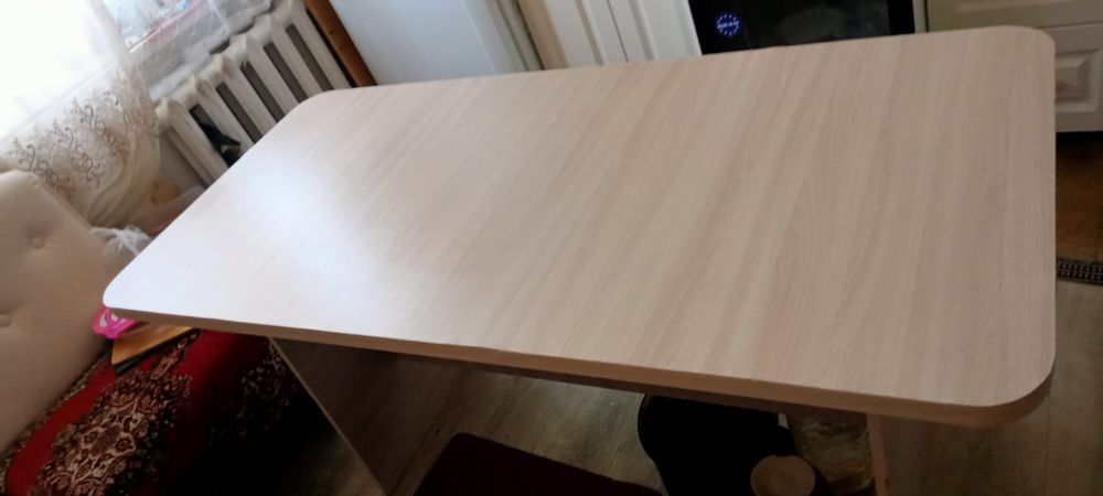 Стол кухонный 151×70 см.