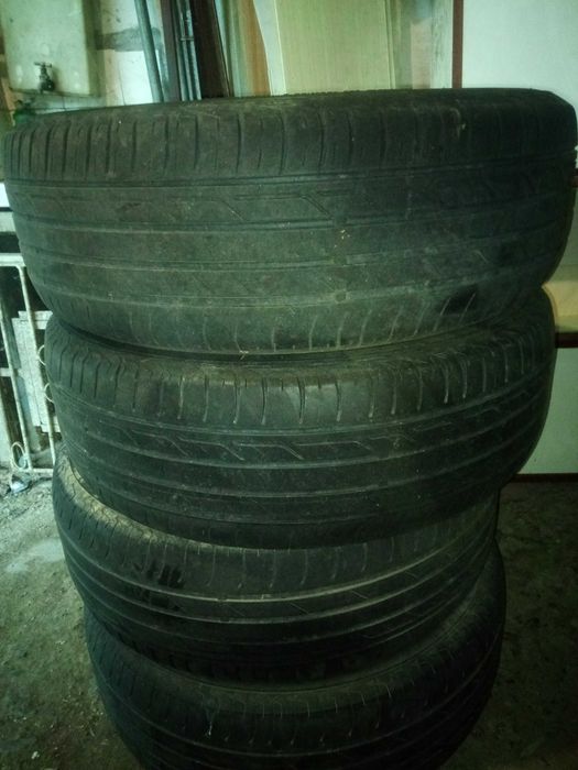 Прдавам  Летни гуми бриджестон